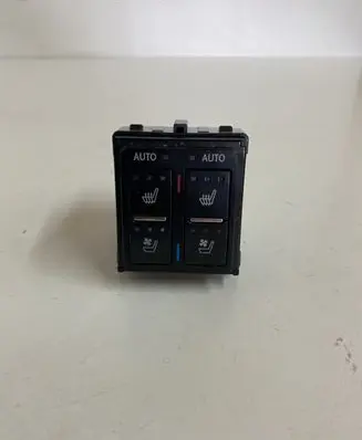 Lexus RX 450H Seat heating switch 8475248010 75J230