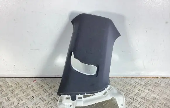 Lexus RC (B) pillar trim (top) 6241024040