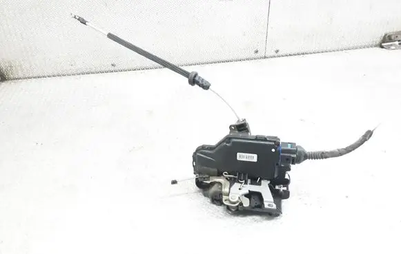 Volkswagen Phaeton Front door lock 3D1837016