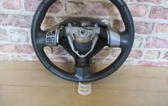 Suzuki Swift I Steering wheel
