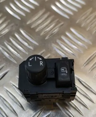 Subaru Outback Wing mirror switch 83061AJ000 1701SD