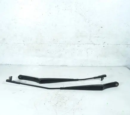 Skoda Octavia Mk2 (1Z) Front wiper blade arm 1Z1955410A
