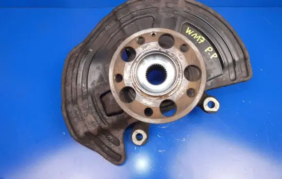Mercedes-Benz CLA C117 X117 W117 Front wheel hub