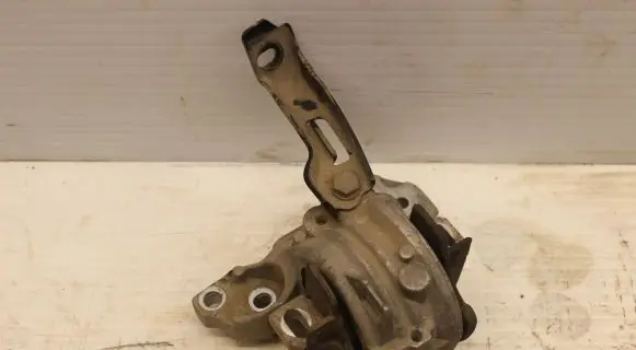 Peugeot 508 Engine mount bracket 326B96