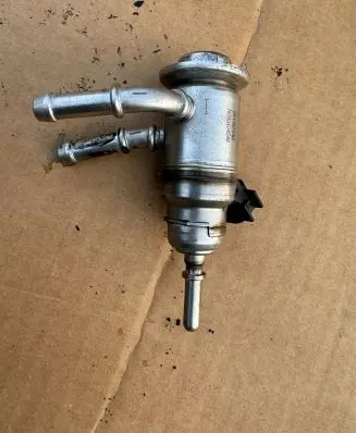 Peugeot 3008 II Fuel injector 9842811780 N083404546