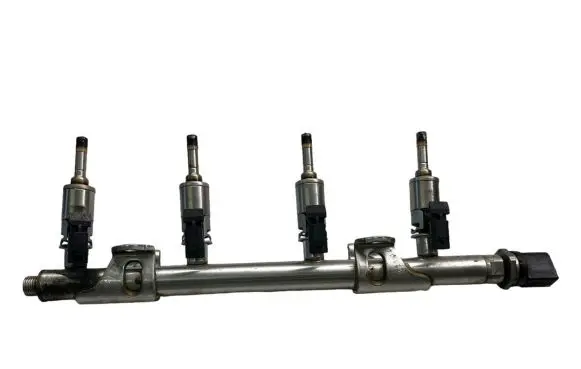 Volkswagen Golf VII Fuel main line pipe 04E133038A