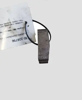 Chrysler 300 - 300C Fuel Injector clamp holder