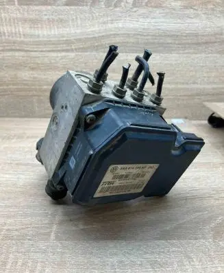 Volkswagen PASSAT B7 ABS Pump 3AA614109AF 17654055
