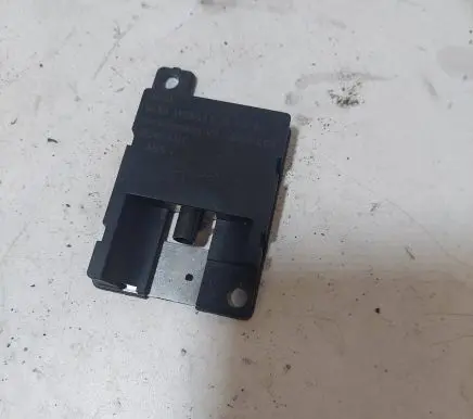 BMW X3 E83 Antenna control unit 8450692846100