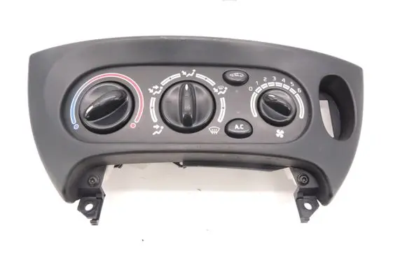 Renault Megane I Climate control unit 651947U D198