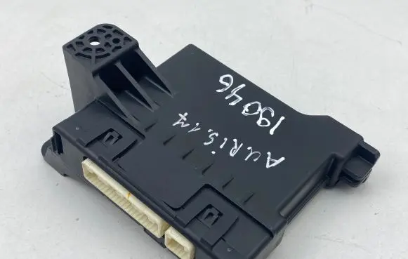 Toyota Auris E180 Climate control unit 8865002F10 MB2774001121