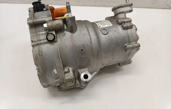 Polestar 2 Air conditioning (A/C) compressor (pump) 32275988