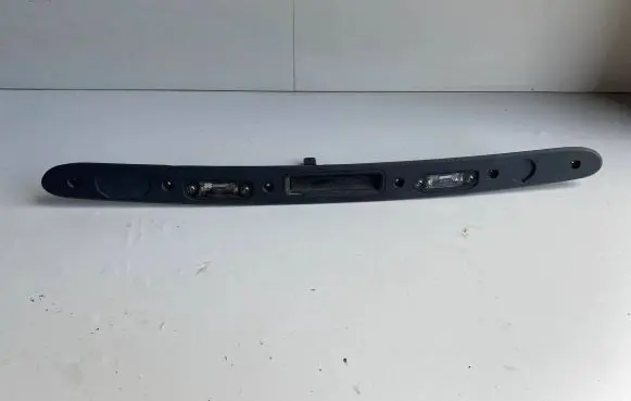 Volvo S60 Trunk door license plate light bar 31391197