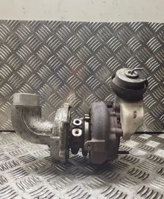 Toyota Corolla Verso E121 Turbo 0A0466