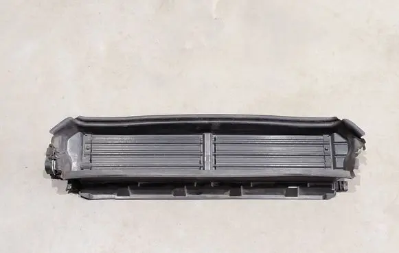 Volvo V60 Intercooler air channel guide 32296802