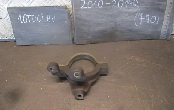 Ford C-MAX II Driveshaft support bearing bracket AV613K305CA