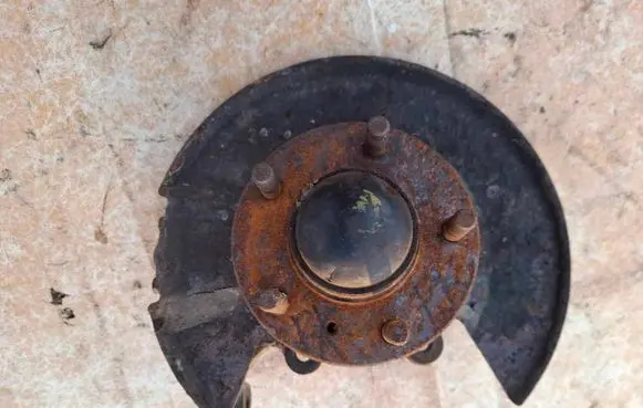 Jaguar XJ X308 Front wheel hub spindle knuckle