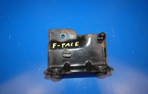 Jaguar F-Pace Engine mounting bracket HK839066CC R8KAA