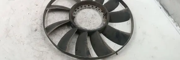 Volkswagen PASSAT B5 Fan impeller 058121301b