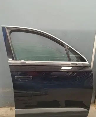 Audi Q7 4M Front door