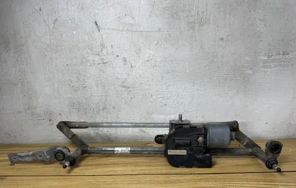 Volkswagen Golf VI Front wiper linkage and motor 5K1955119 1397220652 1204433714