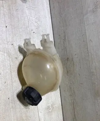 Citroen C3 Coolant expansion tank/reservoir 9800777280