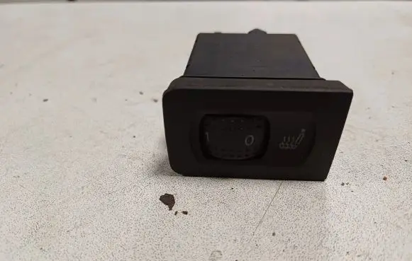 Volkswagen Golf IV Seat heating switch 1J0963563B
