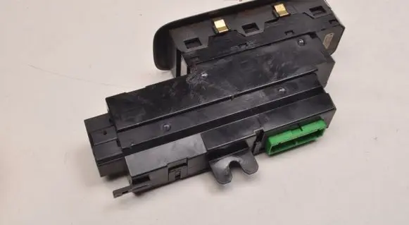 Volvo S60 Quarter vent window switch 9452959