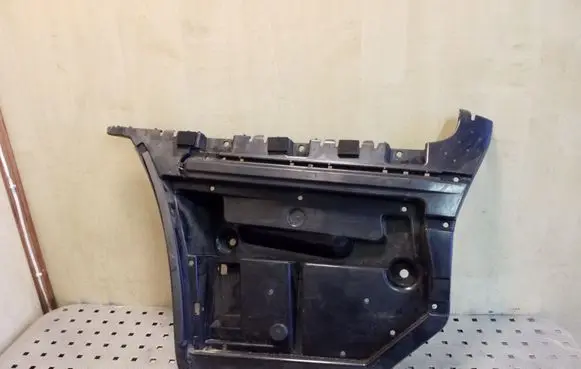 BMW 3 E92 E93 Bumper support mounting bracket corner 7128245