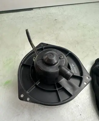 Subaru Legacy Heater fan/blower 65666 12VK1201