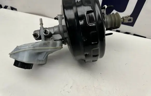 Volvo XC60 Brake booster 31302531