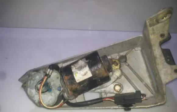 Renault Twingo I Wiper motor