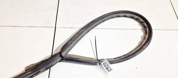 Volkswagen Polo Engine compartment rubber 6q0823723g