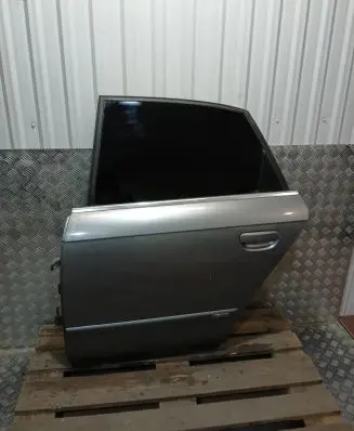 Audi A4 S4 B7 8E 8H Rear door