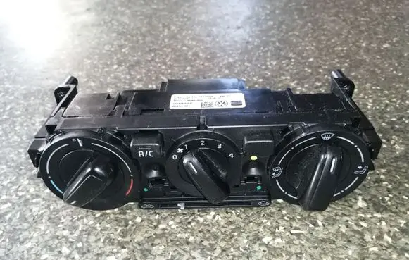 Volkswagen Up Climate control unit 1S0820045R