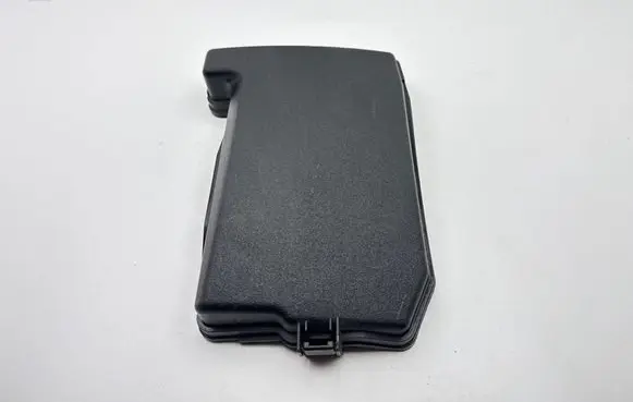 Toyota Auris E180 Fuse box cover 8266202B71