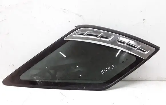 KIA Sorento Rear side window