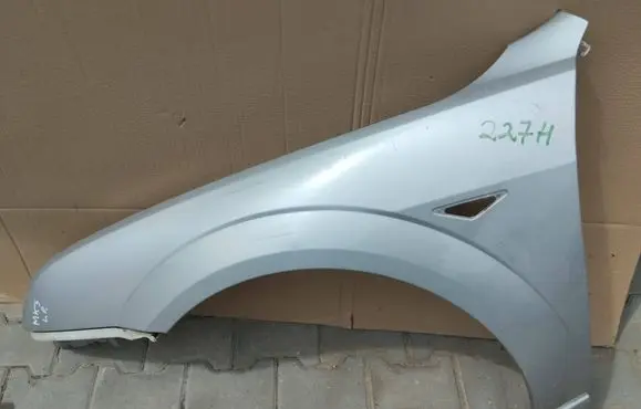 Ford Mondeo Mk III Fender BLOTNIKMONDEOMK3LH