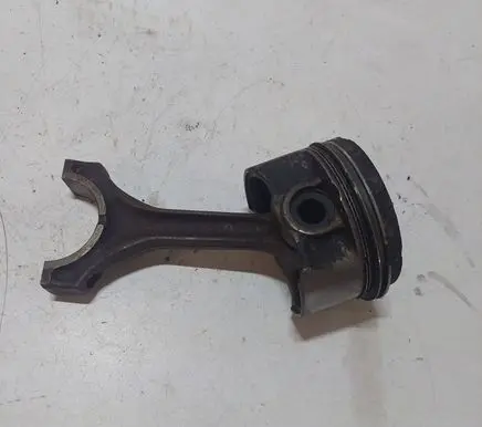 BMW 5 E39 Piston with connecting rod