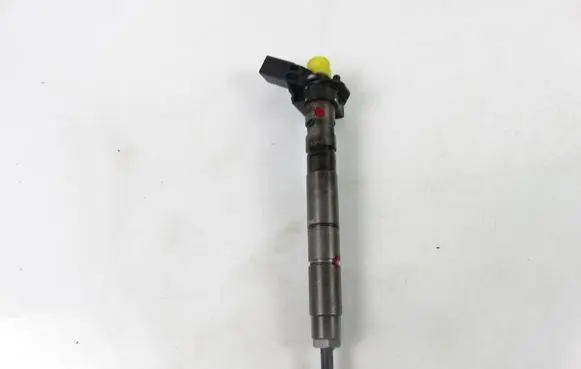 Audi A5 8T 8F Fuel injector 0445115058 057130277AG
