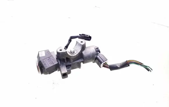 Toyota Avensis T250 Ignition lock N0501517 736661A