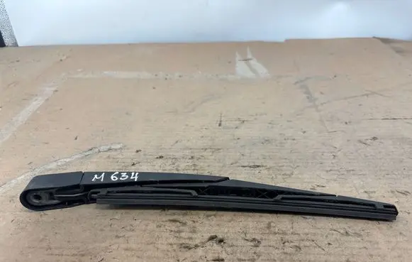 Ford Focus Rear wiper blade 8107