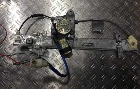Mazda Xedos 9 Sliding door window regulator with motor