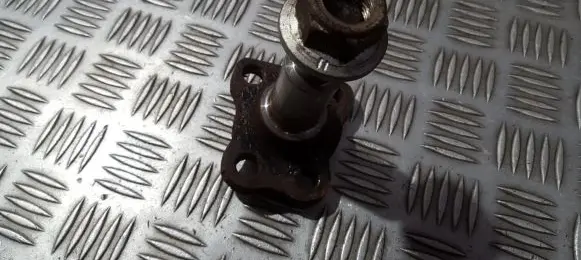 Chrysler PT Cruiser Stub axle 