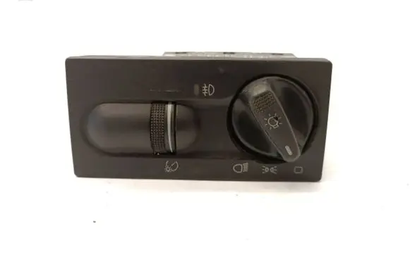 Volkswagen Golf III Light switch 1H6941531A 04050501