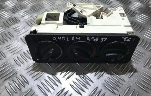 Audi A4 S4 B5 8D Climate control unit