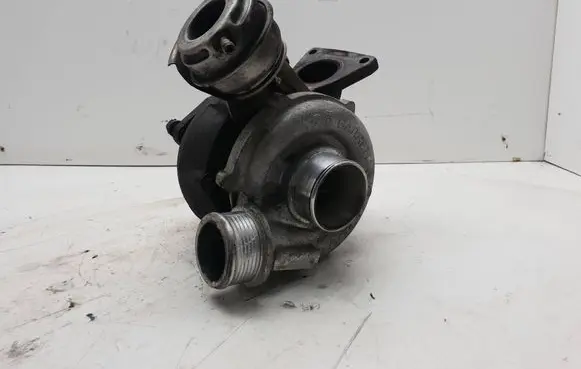 Volvo XC90 Turbo 8689592 7231674 GT2052V