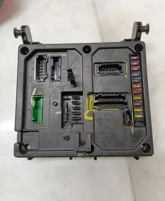 Volkswagen Sharan Fuse module S120042200A 631775325 7M3962258AC