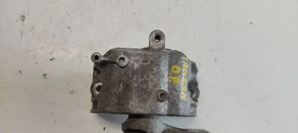 Volkswagen Touran I Engine mount bracket 1K0199262