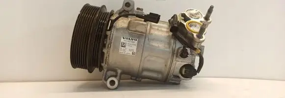 Volvo XC40 Air conditioning (A/C) compressor (pump) 31497908